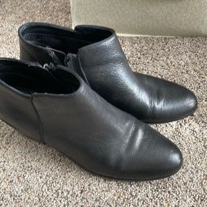 Sam Edelman petty leather ankle booties size 9